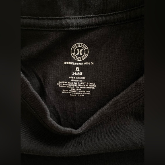 Hurley Men's Black Tee with White Logo - Picture 5 of 5